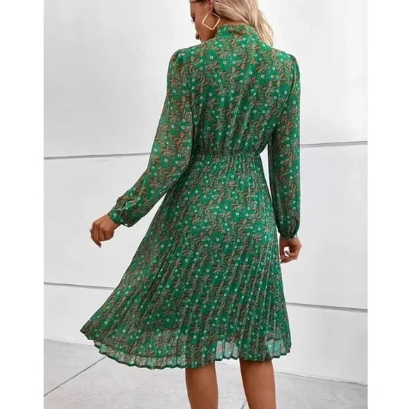 Haokeke Green Floral Long Sleeve Chiffon Pleated Midi Dress - M - Picture 6 of 16